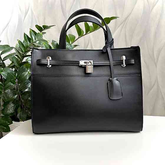 Стильна, дуже гарна сумочка. Зручна, гарна, сумочка на три відділення Київ