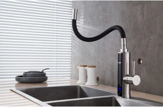 Проточный водонагреватель Mixxus Electra 470-EF 3,3 кВт нержавейка с гибким гусаком и индикатором температуры (MX0773) Черновцы