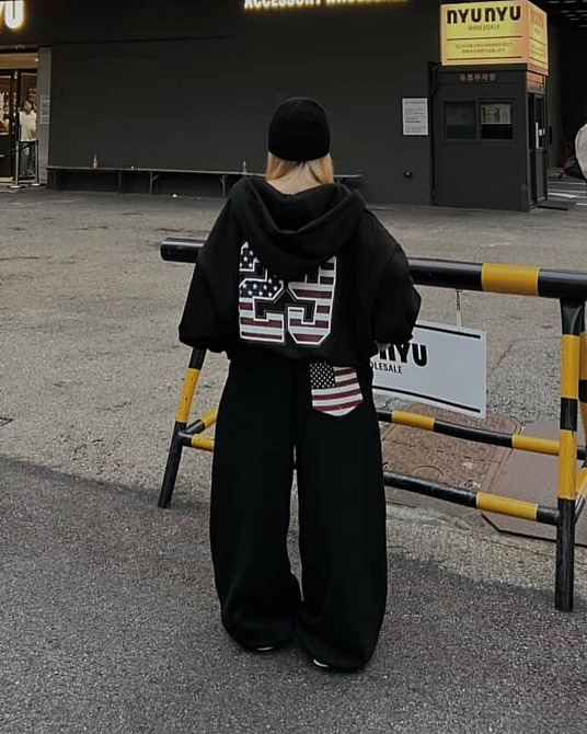 Жіночий теплий костюм оверсайз із накатом тринитка на флісі Чорний Одеса - фото 1