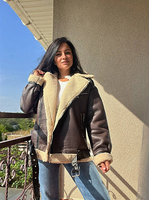 Дублянка жіноча Aftf Basic 264 подовжена оверсайз хутро пілот блискавки з ременем коричнева, коричневий, S Київ - фото 3