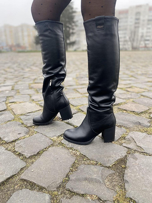 Valiente Високі чоботи жіночі демісезонні весна-осінь на стійкому каблуці чорні з натуральної ш Коломыя - изображение 3