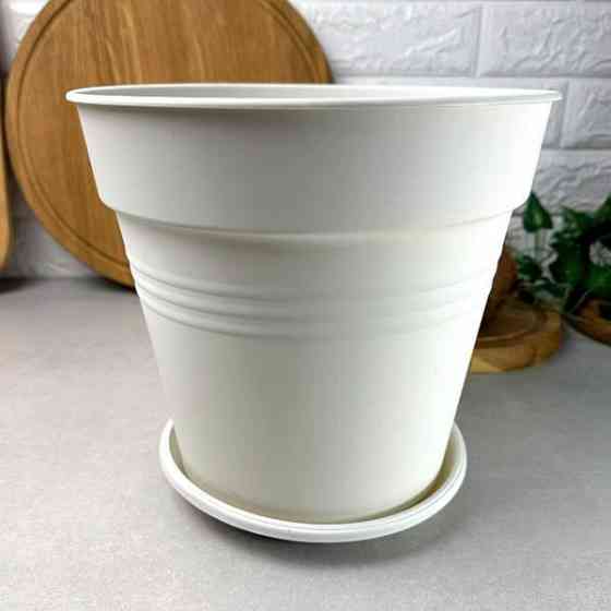 Цветочный горшок с подставкой 