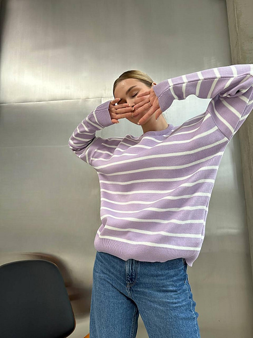 Жіночий базовий смугастий светр оверсайз вовна 70% акрил 30% Лаванда Одеса - фото 10