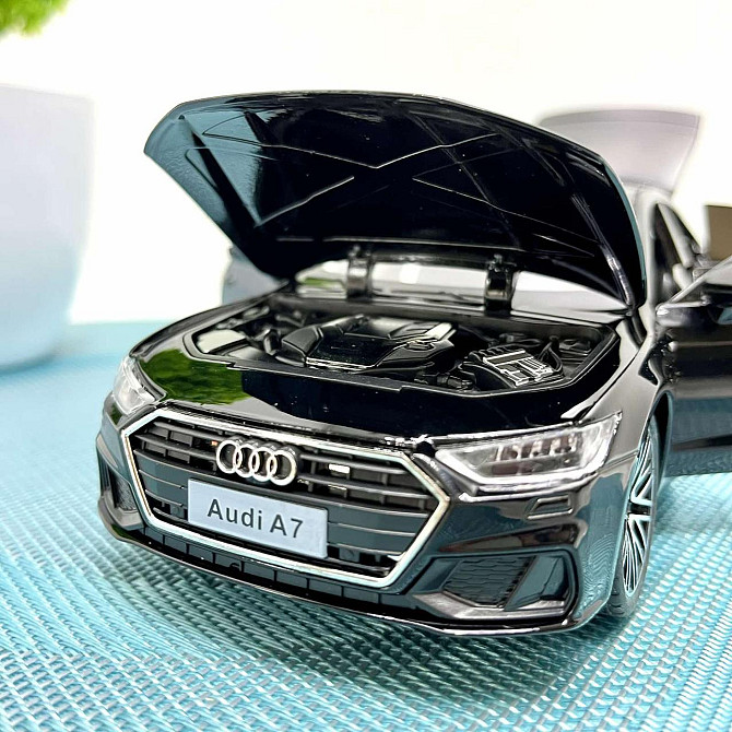 Машинка Audi А7 Авто Експерт металопластик 1:24 звук світло інерція Чорна (1904-17) Чернігів - фото 8