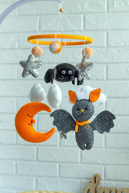 Дитячий мобіль на ліжечко для немовлят ручної роботи WooolyWool «Кажан та павук» Київ - фото 8