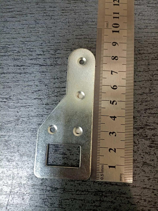 Вушко для підвішування меблів  85мм ліве/праве, оцинк білий "Mark" Київ - фото 1