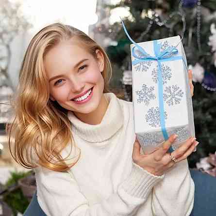 Новогодние наклейки снежинки серебряные, 500 шт, рулон Киев