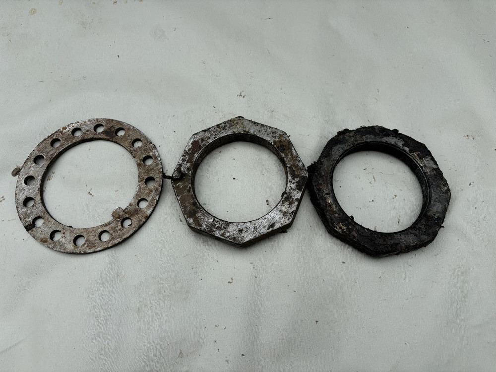 Комплект гаек ступицы Урал. 375-3103079/80/81. Харьков - изображение 1