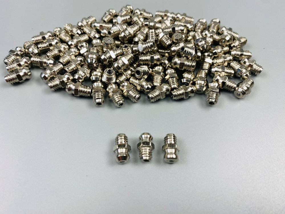 Маслянка М6х1 пряма (універсальна позиція) Мукачево - фото 1