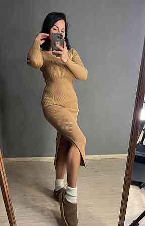 Платье женское My fashion 2024107 в рубчик с разрезом длинное one size карамель, карамель, one size Одесса