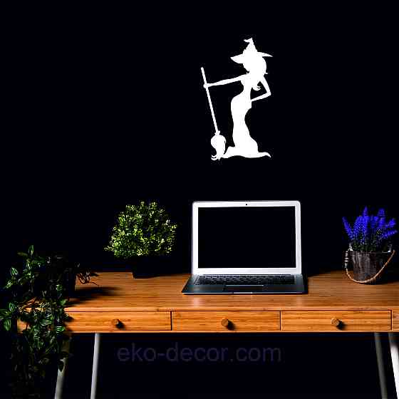 Декоративне настінне Панно «Ведьма», Декор на стіну 70*41 см, Білий Київ