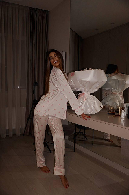 Женская пижама двойка с сердечками из шелка армани Белый 2, 52/54 Одесса - изображение 4