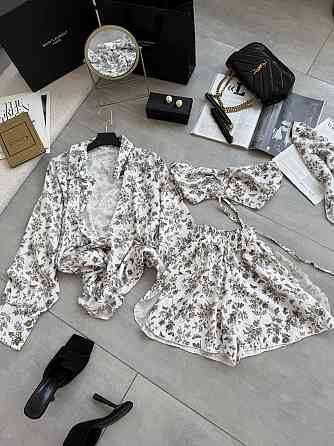 Жіночий літній принтований костюм четверка: хустка, кроп-топ, сорочка та шорти штапель/софт Чорний Одеса