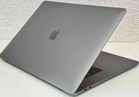 Ноутбук: Apple MacBook Pro 15.4" (2016) Space Gray i7- 6820HQ/16Gb. SSD512Gb. Київ