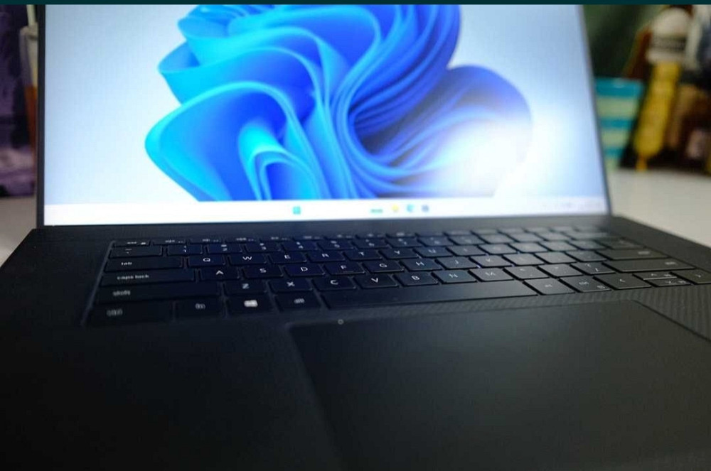 Ноутбук: DELL XPS 9700 17-10750H 32Gb. 1TB GTX 1650TI Киев - изображение 5