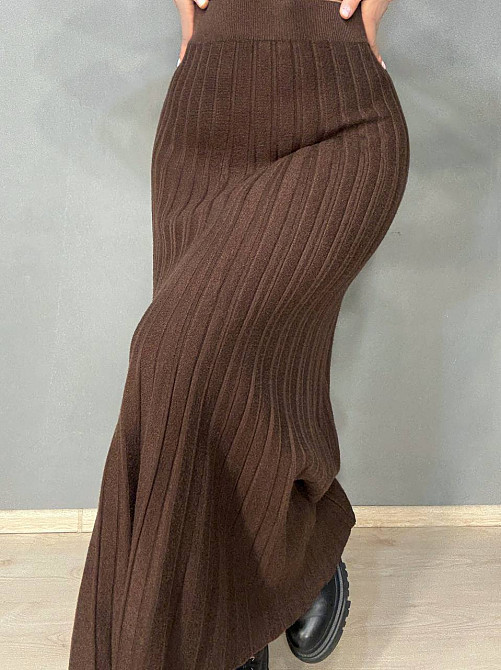 Спідниця жіноча My fashion 8893 в’язана довга максі пліссе трапеція коричнева, коричневий, one size Київ - фото 8