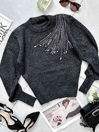 Жіночий светр прикрашений намистинами машинне в'язання Антрацит Одеса