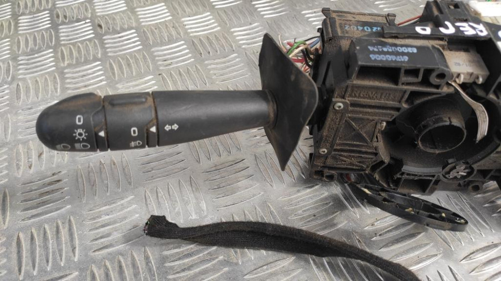 Підкермовий перемикач Renault Clio II 2001-2005 (61730002) Ковель - фото 1