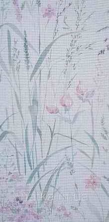 Шпалери вінілові на флізеліні Grandeco Universe метрові прованс квіти листя рожеві червоні бірюзи на білому Київ