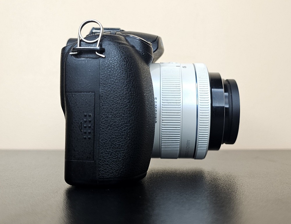 Бездзеркальний фотоапарат Samsung NX10 + об'єктивом 20-50 мм Клевань - фото 3