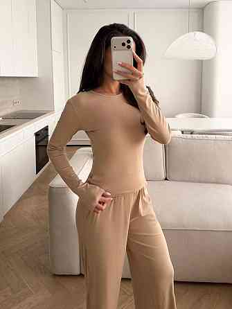 Женский базовый костюм двойка: лонгслив и штаны вискоза Одесса