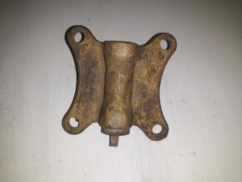 Кран запора воздуха подкачки колес ЗИЛ 131. 131 4224110 Харьков - изображение 1