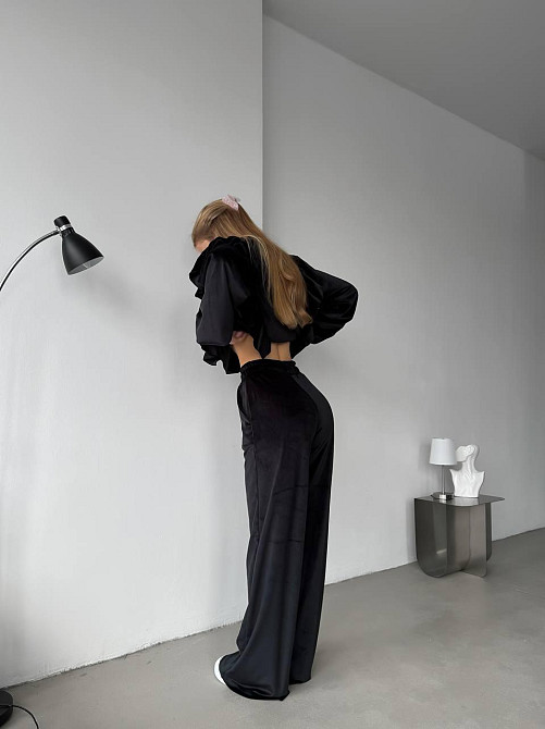 Жіночий ніжний костюм-двійка: кофта та штани з велюру Чорний, 42/44 Одеса - фото 4