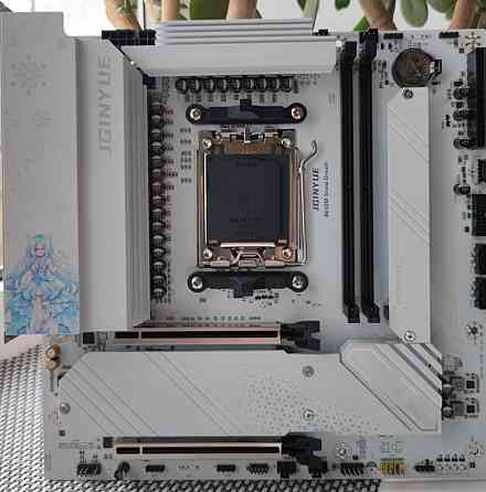 Материнська плата AMD B650M Snow Dream Київ