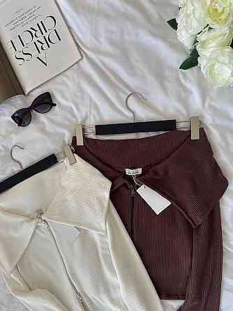 Жіноча тепла романтична кофта з відкритими плечима на блискавці теплий трикотаж рубчик Шоколад Одеса