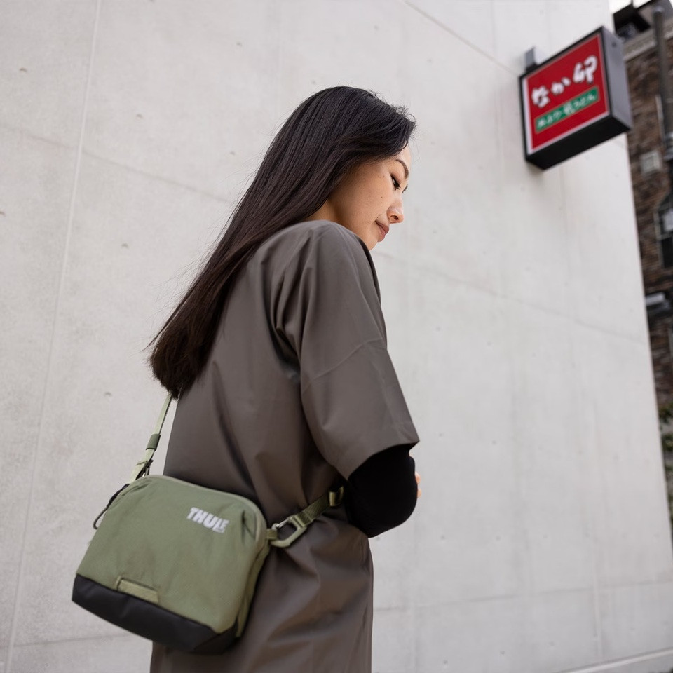 Сумка Thule Portable Paramount Crossbody 2L PARACB-3102 Black (6949018) Киев - изображение 6