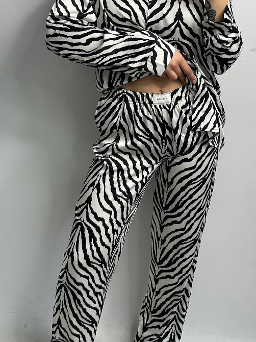 Жіночий шовковий костюм із штанами Зебра XL/2XL Харків - фото 5