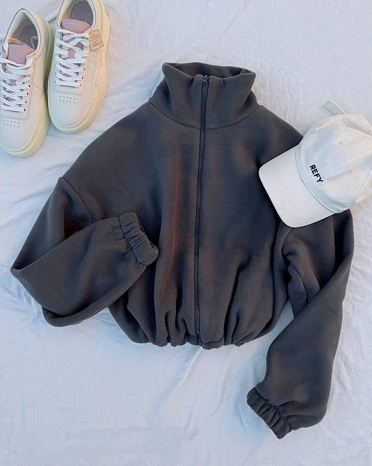 Жіночий об'ємний флісовий бомбер на блискавці двосторонній фліс Графіт Одеса - фото 1