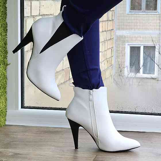 Жіночі Черевики Білі на Каблуці Шкіряні Модельні Ботильйони (розміри: 36,37,38,39,40) - 60-1 Дніпро