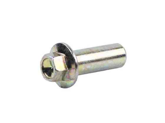 Болт шпилек на бензиновый двигатель СG150/200 Мукачево