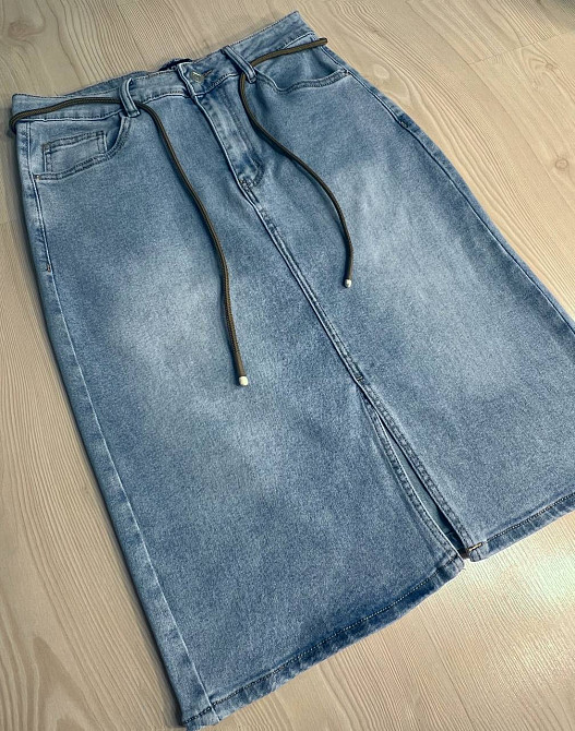 Спідниця жіноча джинсова Ladyn 802 з розрізом середня довжина пояс блакитна, блакитний, 44, 42, 118  Одеса - фото 3