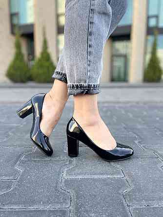Туфлі жіночі YES MILE чорні еко-лак каблук 6см ( -1) Коломыя