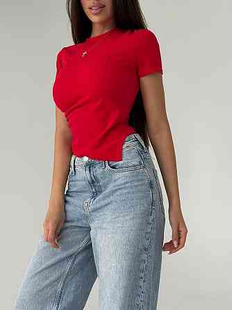 Женская базовая футболка с акцентным низом в виде треугольника креп-дайвинг Красный, 42/44 Одесса