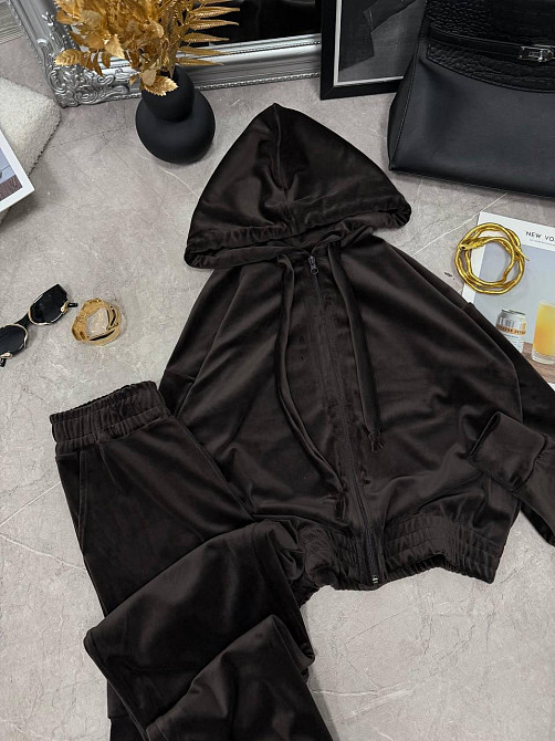 Женский повседневный велюровый костюм двойка: кофта и штаны Шоколадный, 50/52 Одесса - изображение 7