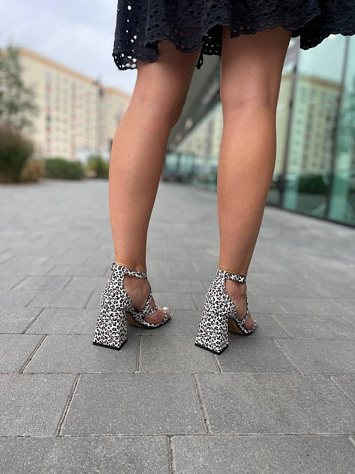 LIRIO Босоніжки жіночі шкіряні літні на підборах леопардові відкриті LIRIO L0195 5526 / Стильні Коломыя - изображение 5