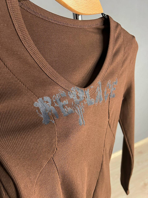 Лонгслів жіночий A-N 25079 рубчик реглан v-виріз з написом принт корсетні шви one size, коричневий, one size Київ - фото 4