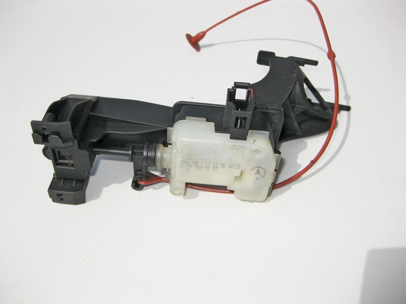 Mercedes-Benz  A1648200072 Замок механізму лючка бензобака ML W164 Одесса - изображение 2