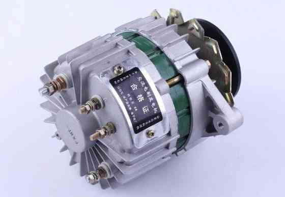 Генератор правий KM385BT 350 Вт Мукачево