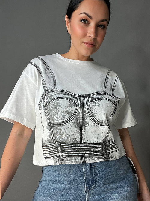 Футболка жіноча A-N 2732 варена коротка широка малюнок корсет бра, білий, one size Київ - фото 11