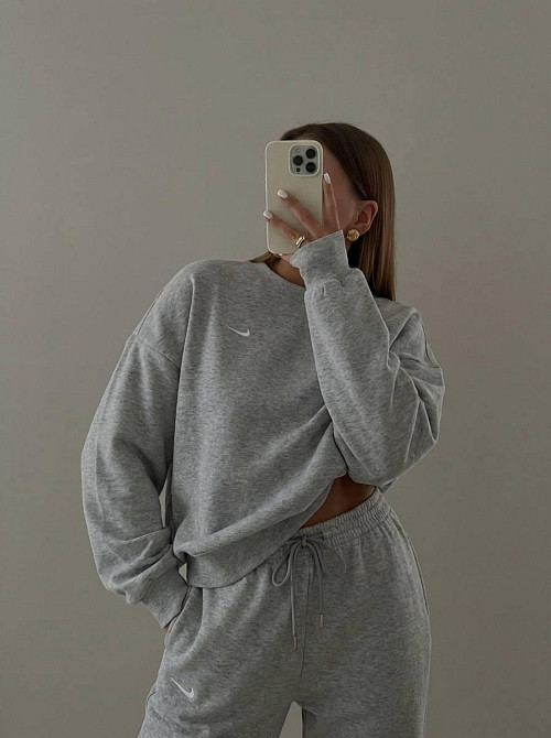 Жіночий стильний повсякденний спортивний костюм із світшотом та штанами палаццо трьохнитка на флісі + рібана Одеса - фото 4