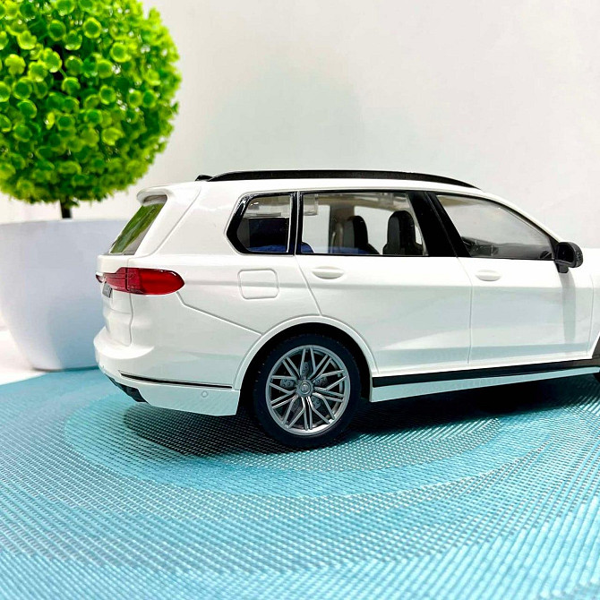 Машинка BMW X7 джип на радіокеруванні із пультом на акумуляторі Біла (KL T9007A) Чернигов - изображение 7