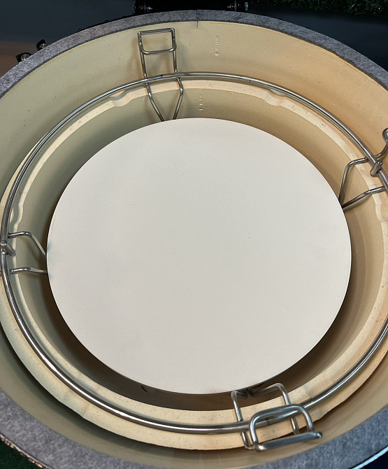 Комплект из камня, чугунной решетки и двухуровневой системы из нержавеющей стали для керамических грилей 47 см GRILLI 006035 Код: Ровно - изображение 4