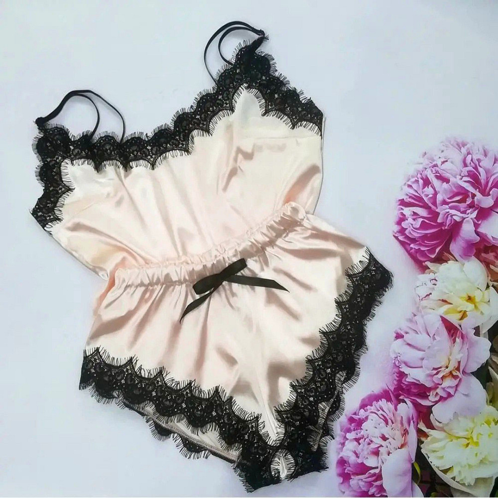 Піжама жіноча атласна з мереживом майка + шорти Пудровий M Харків - фото 1