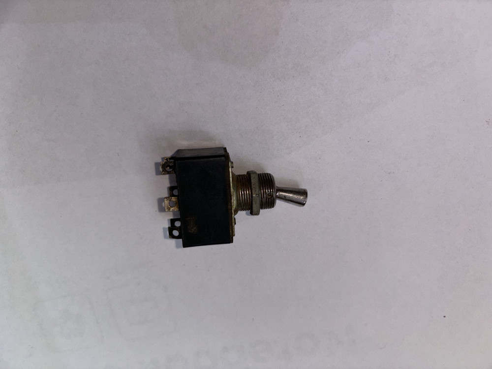 Перемикач (тумблер) ТП1-2. СССР. Харків - фото 1