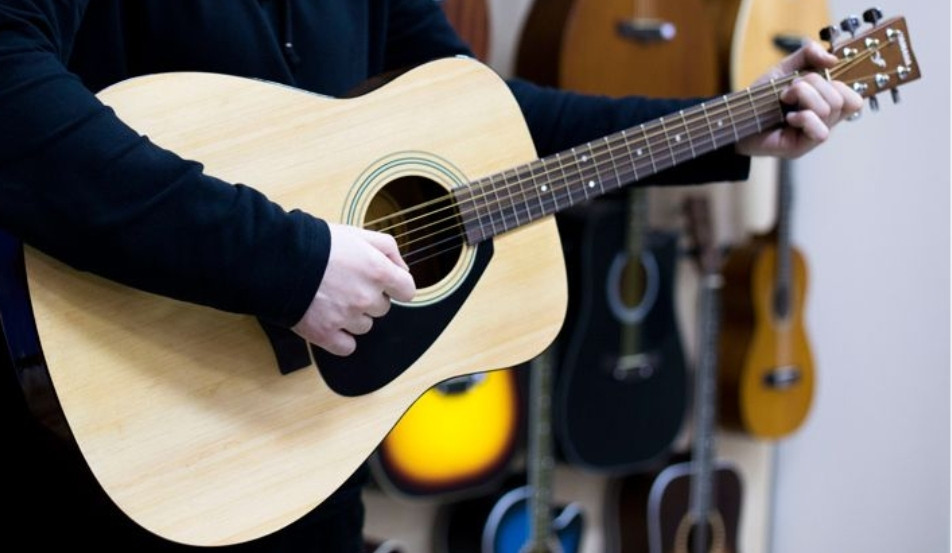 Гитара акустическая Yamaha F310 (чехол, копилка, струна, ключ) Харьков - изображение 4