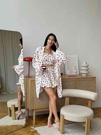 Женская нежная пижама-тройка из муслина: шорты, топ, халат с поясом Одесса